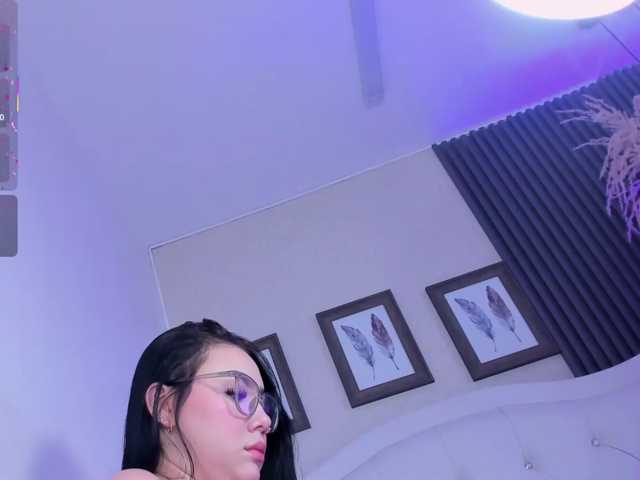 kittybluuee live cam on BongaCams