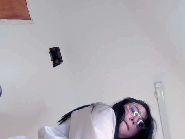 kittybluuee live cam on BongaCams