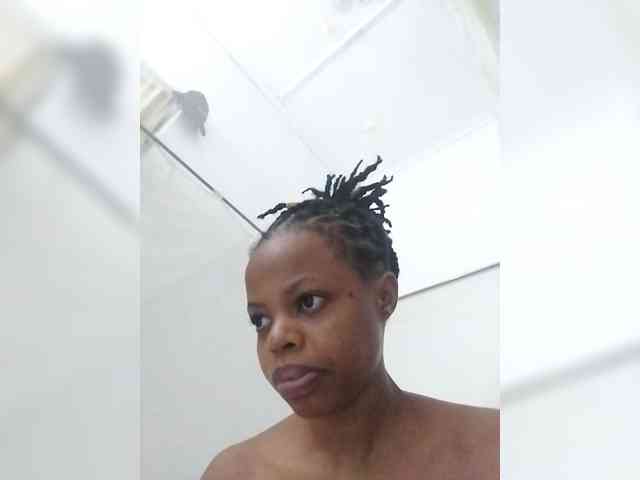 ella1212 Live Webcam on BongaCams