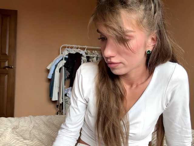 BlondellFriot live cam on BongaCams