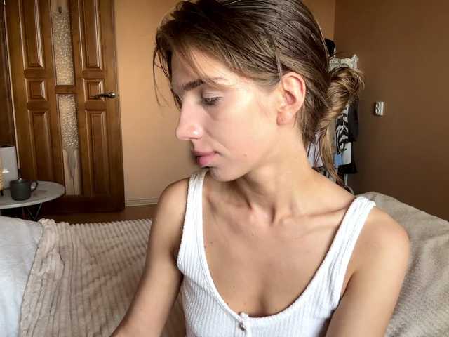 BlondellFriot live cam on BongaCams