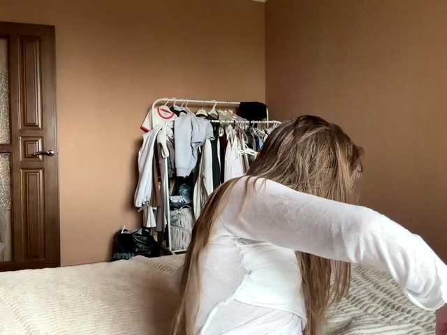 BlondellFriot live cam on BongaCams