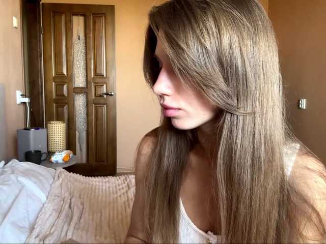 BlondellFriot live cam on BongaCams