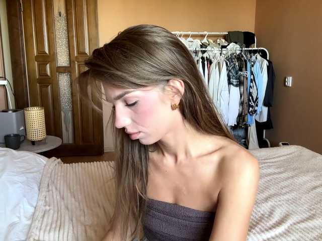 BlondellFriot live cam on BongaCams