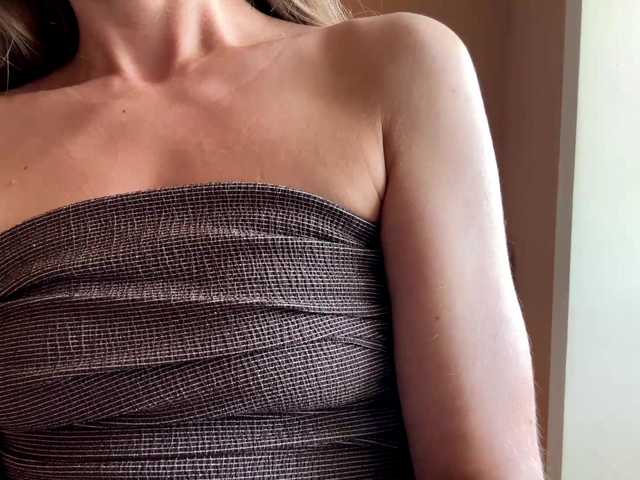 BlondellFriot live cam on BongaCams