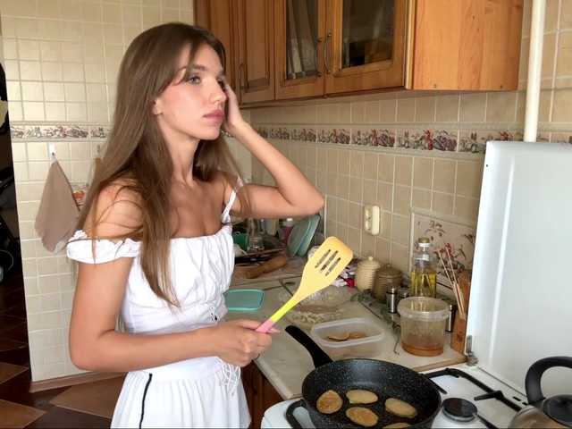 BlondellFriot live cam on BongaCams