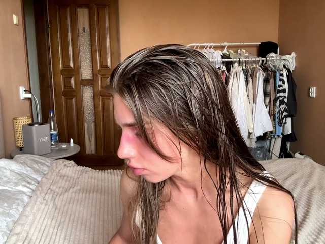 BlondellFriot live cam on BongaCams
