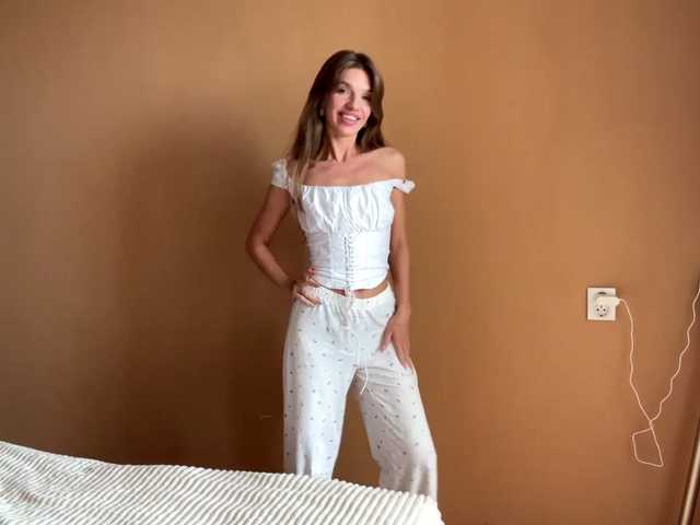BlondellFriot live cam on BongaCams