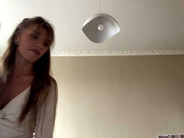BlondellFriot live cam on BongaCams