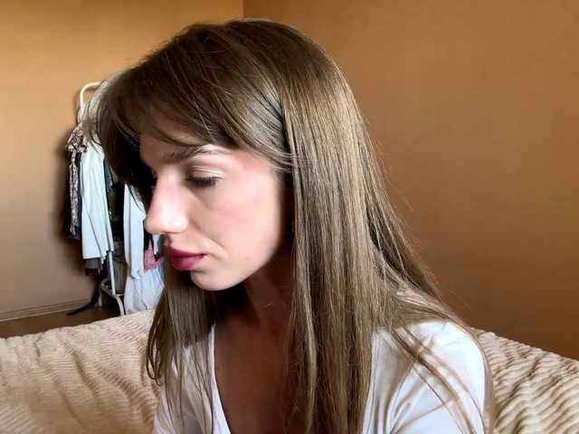 BlondellFriot live cam on BongaCams