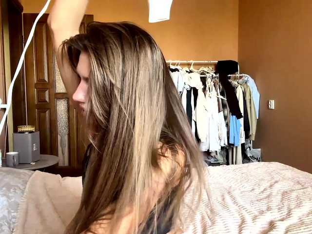 BlondellFriot live cam on BongaCams