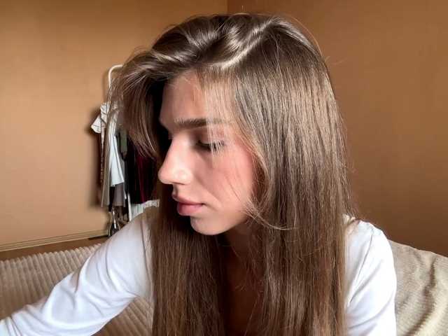 BlondellFriot live cam on BongaCams