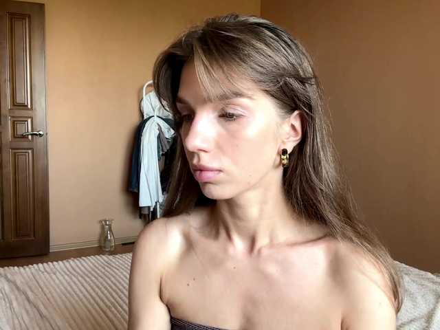 BlondellFriot live cam on BongaCams