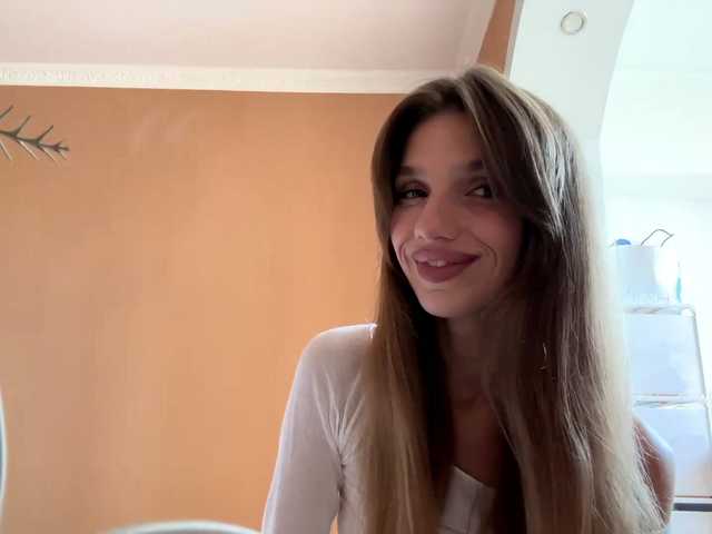 BlondellFriot live cam on BongaCams