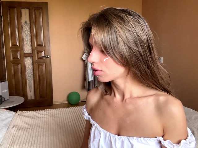 BlondellFriot live cam on BongaCams