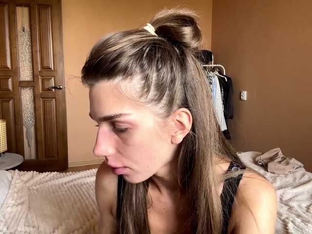 BlondellFriot live cam on BongaCams