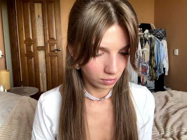 BlondellFriot live cam on BongaCams