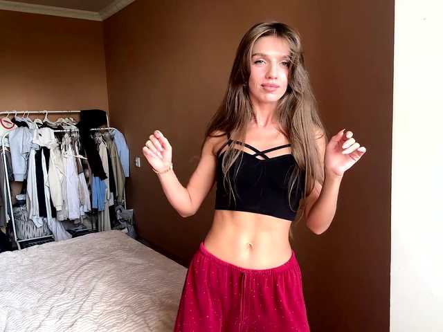 BlondellFriot live cam on BongaCams