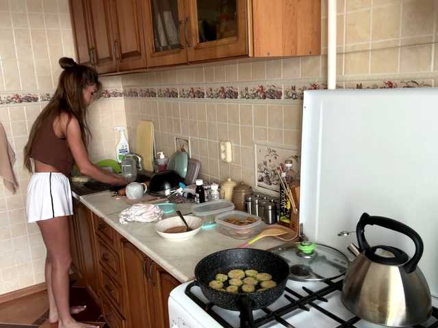 BlondellFriot live cam on BongaCams
