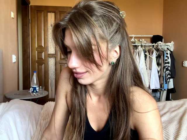 BlondellFriot live cam on BongaCams