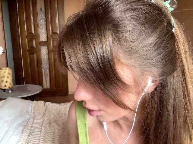 BlondellFriot live cam on BongaCams