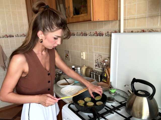 BlondellFriot live cam on BongaCams