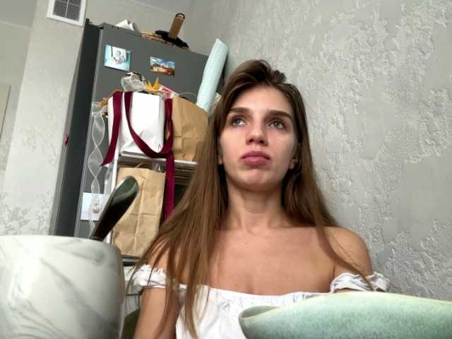 BlondellFriot live cam on BongaCams