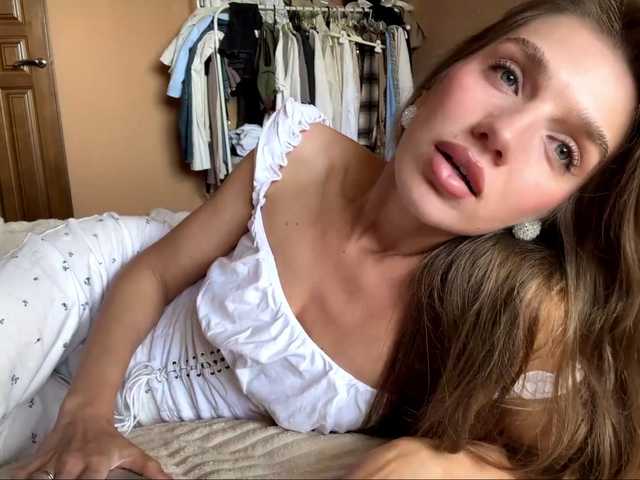 BlondellFriot live cam on BongaCams