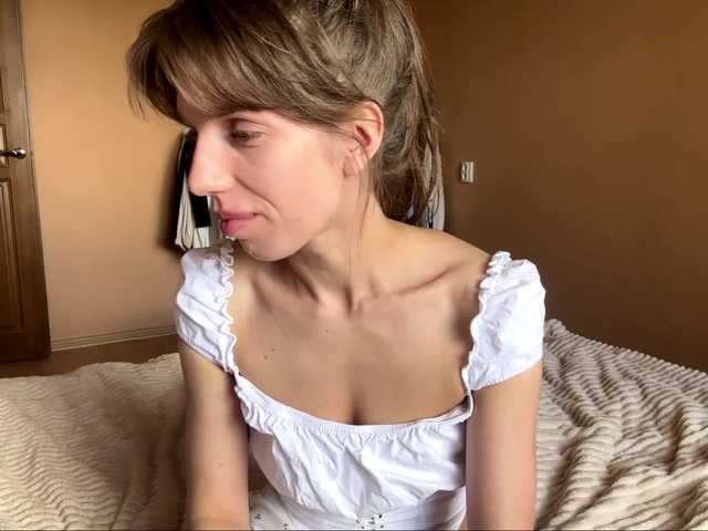 BlondellFriot live cam on BongaCams