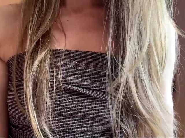 BlondellFriot live cam on BongaCams