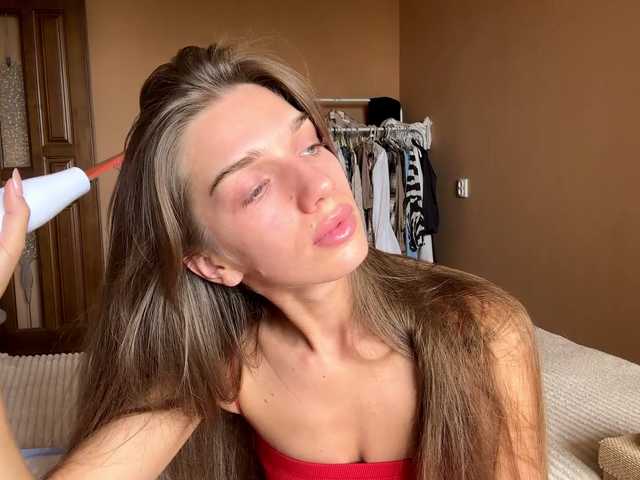 BlondellFriot live cam on BongaCams