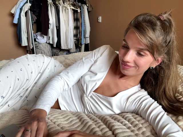 BlondellFriot live cam on BongaCams