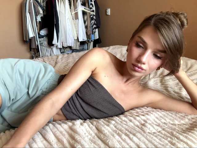 BlondellFriot live cam on BongaCams