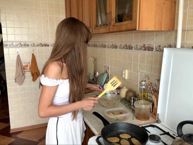 BlondellFriot live cam on BongaCams