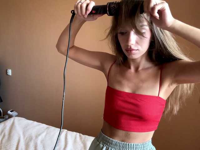 BlondellFriot live cam on BongaCams