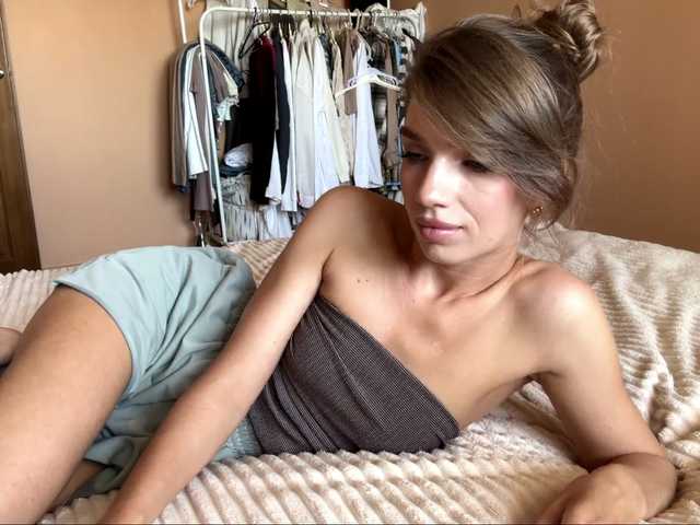 BlondellFriot live cam on BongaCams