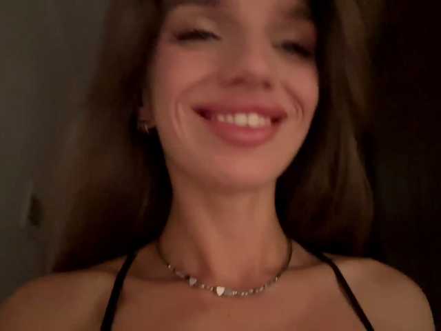 BlondellFriot live cam on BongaCams