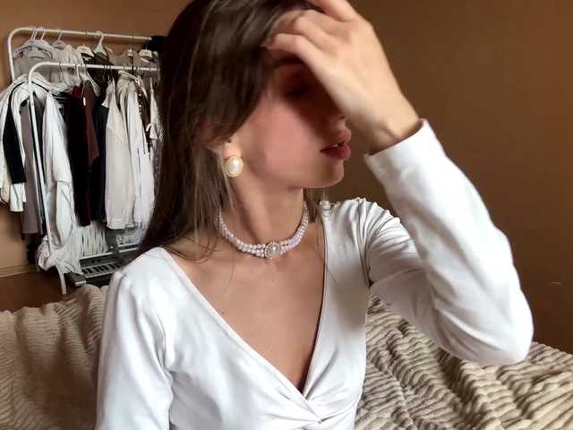 BlondellFriot live cam on BongaCams