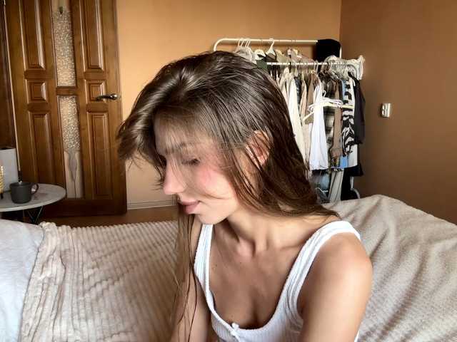 BlondellFriot live cam on BongaCams