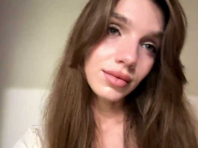 BlondellFriot live cam on BongaCams