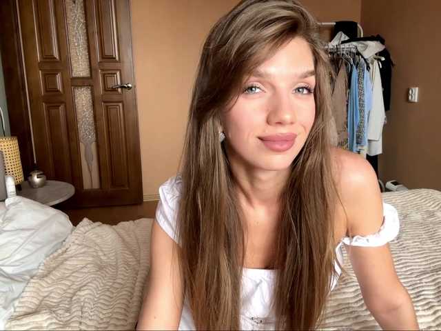 BlondellFriot live cam on BongaCams