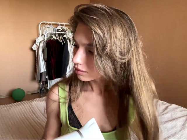 BlondellFriot live cam on BongaCams