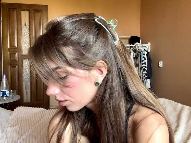 BlondellFriot live cam on BongaCams