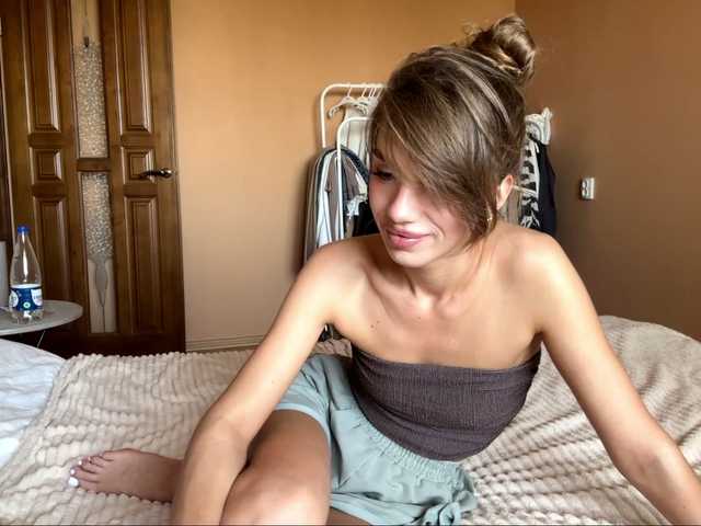 BlondellFriot live cam on BongaCams
