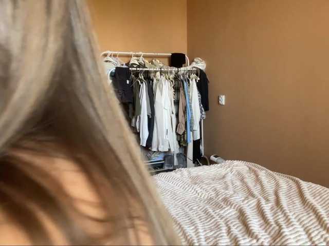 BlondellFriot live cam on BongaCams