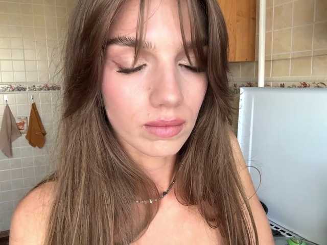 BlondellFriot live cam on BongaCams