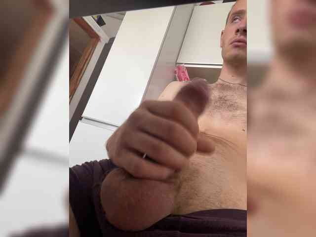 Alfaredmm Sex Cam Show