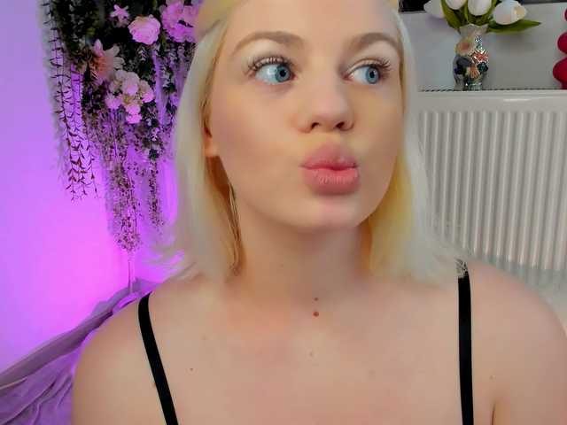 JosephineMoon live cam on BongaCams