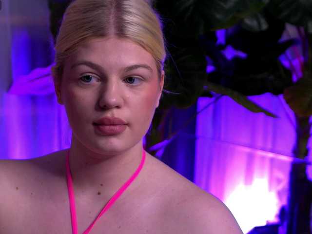 JosephineMoon's BongaCams show and profile