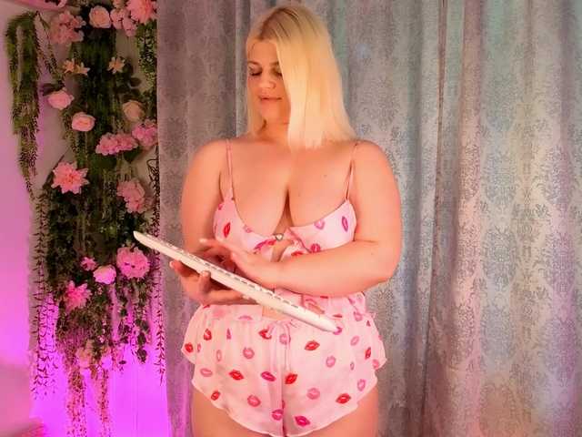 JosephineMoon live cam on BongaCams
